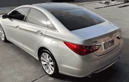 2011 Hyundai i45