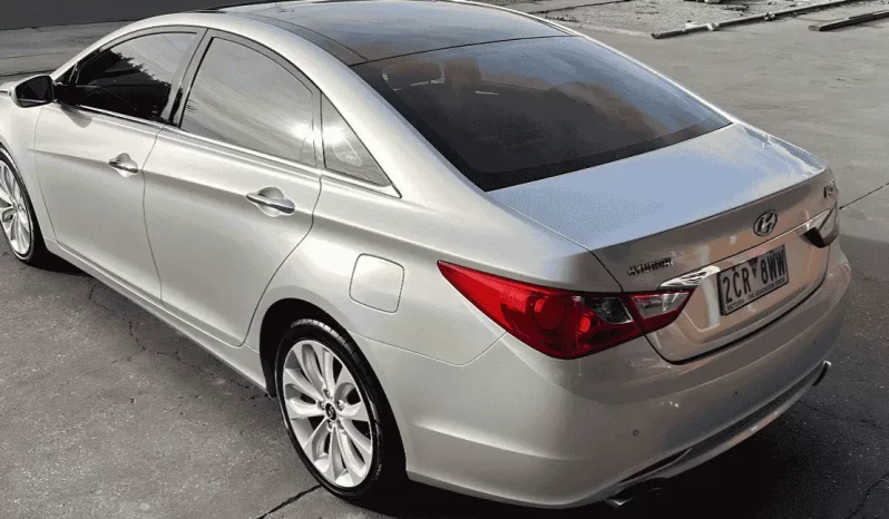 
								2011 Hyundai i45 full									