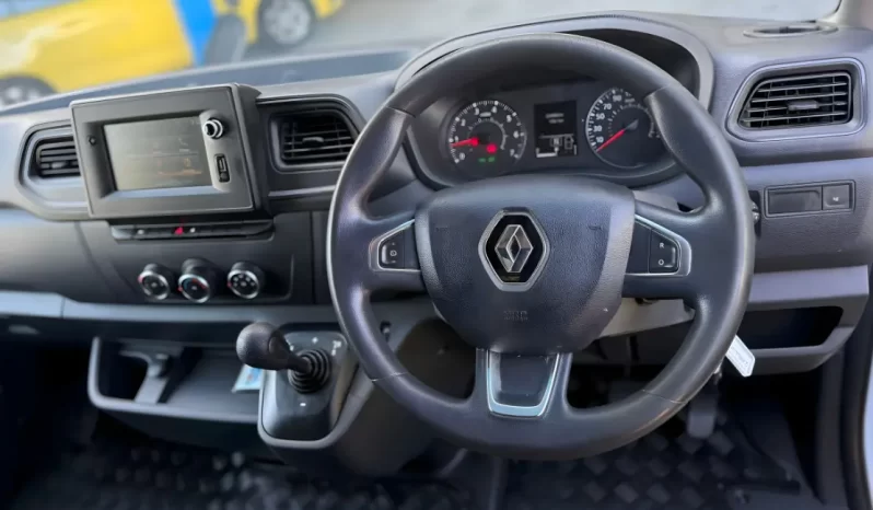
								2020 Renault Master LWB full									
