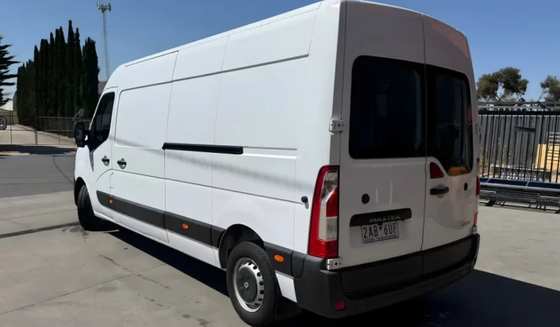 
								2020 Renault Master LWB full									