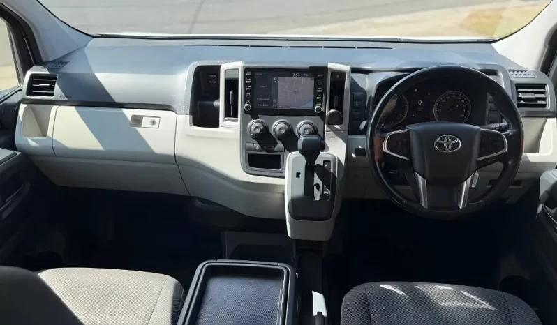 
								2021 Toyota HiAce full									