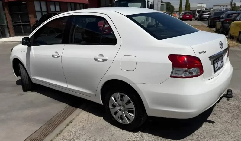 
								2009 Toyota Yaris YRS full									
