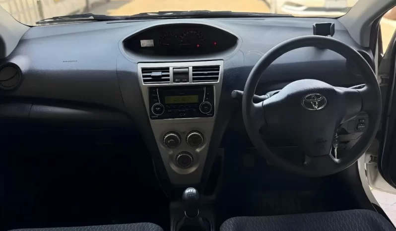 
								2009 Toyota Yaris YRS full									