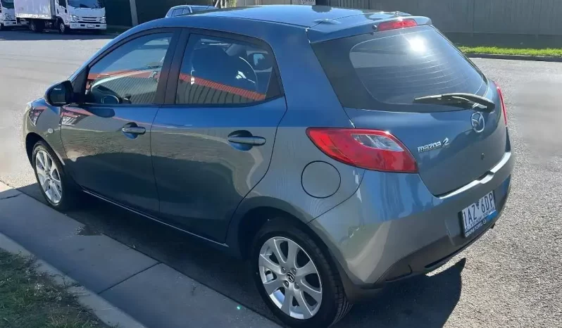 
								2013 Mazda 2 Maxx full									