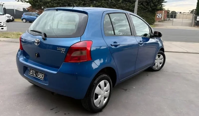 
								2008 Toyota Yaris full									